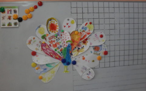 День счастья в средней группе. Акция день счастья в школе. День счастья в детском саду. День счастья в детском саду. День счастья в детском саду.